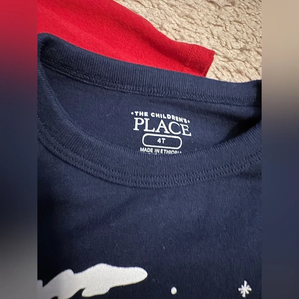 Set of 2 Christmas Long Sleeve t shirts 4T Children’s Place Train Crane Red Blue